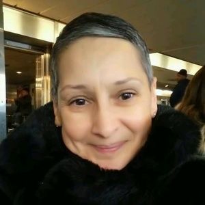 Meet your Posher, Loida